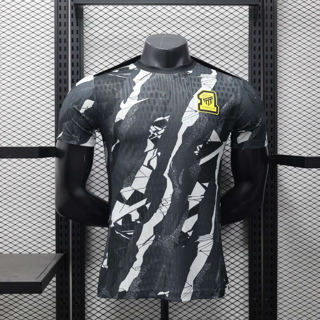 2025/2026 Player Version Ittihad Pre match Football Jersey（The player version jersey is a bit tight, please pay attention to the size selection）
