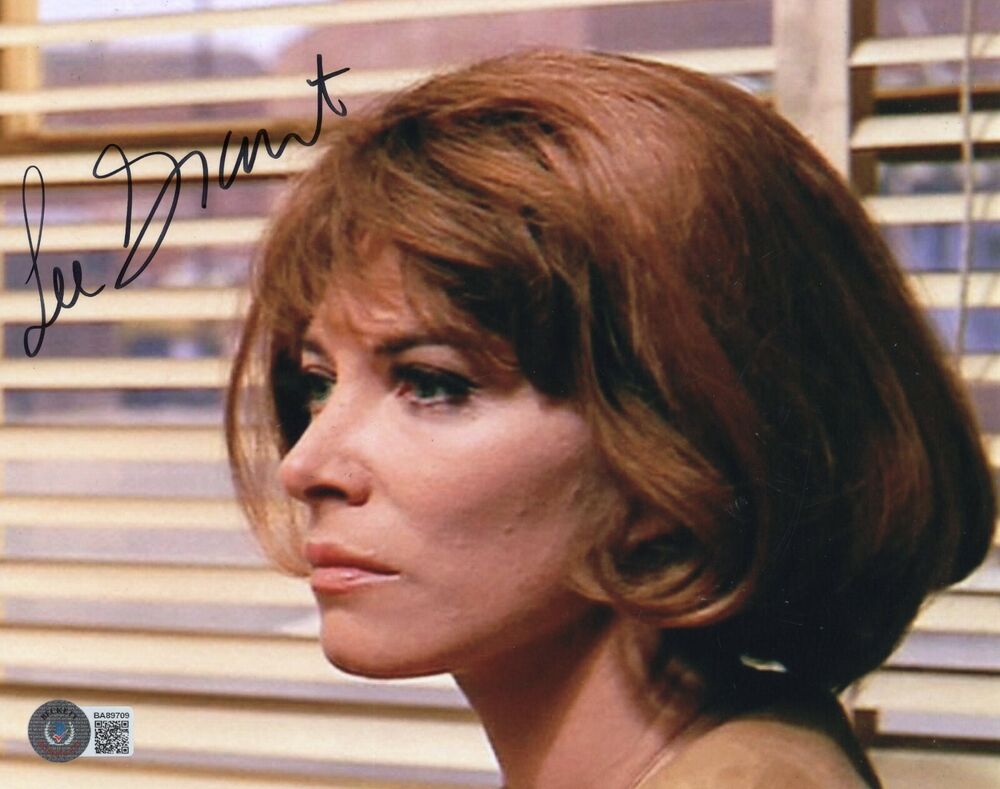 Lee Grant Signed In the Heat of The Night 8x10 Photo Poster painting w/Beckett BA89709