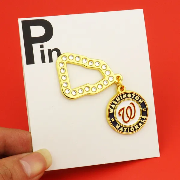 Foto del pin Baseball Hat Decoration 24