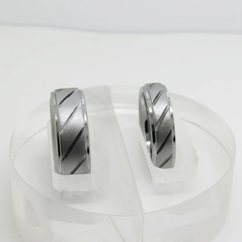 6MM 8MM Sliver Couple Tungsten Wedding Rings With Chamfered Grooves On Both Sides And Inclined Groove