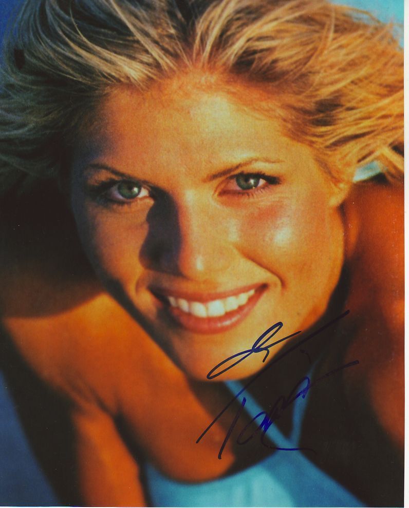 WWE WWF TORRIE WILSON SEXY AUTOGRAPHED HAND SIGNED 8X10 Photo Poster painting PICTURE 7