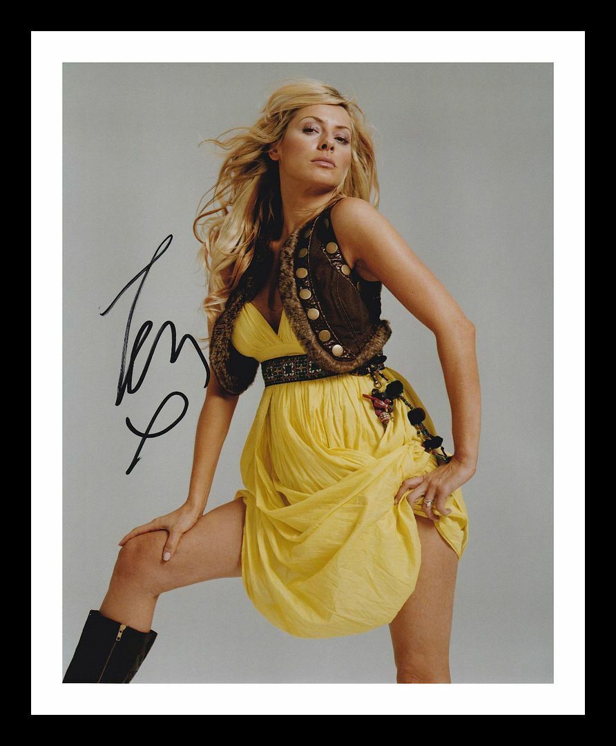 Tess Daly Autograph Signed & Framed Photo Poster painting