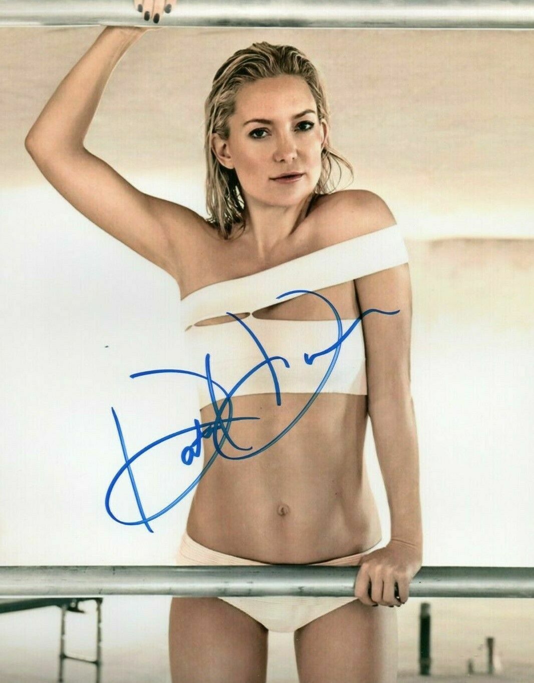 Kate Hudson Autographed Signed 8x10 Photo Poster painting ( A Little Bit of Heaven ) REPRINT