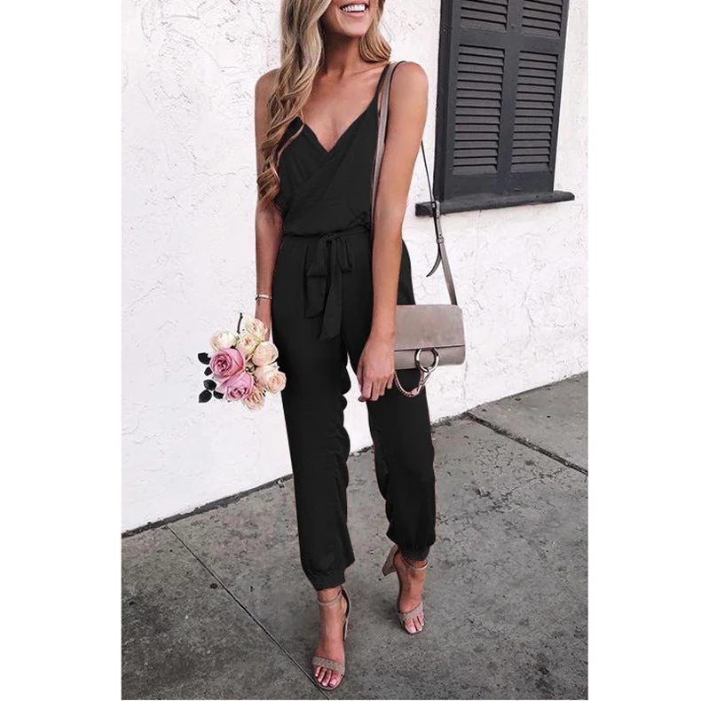 Solid color suspender belt jumpsuit
