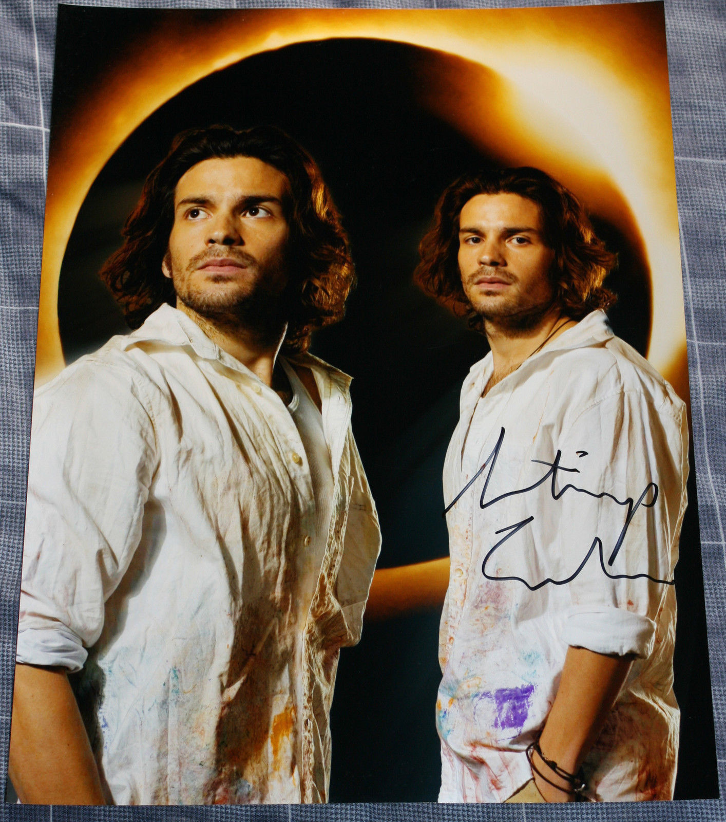 Santiago Cabrera Autograph HEROES Signed 16x12 Photo Poster painting AFTAL [9413]