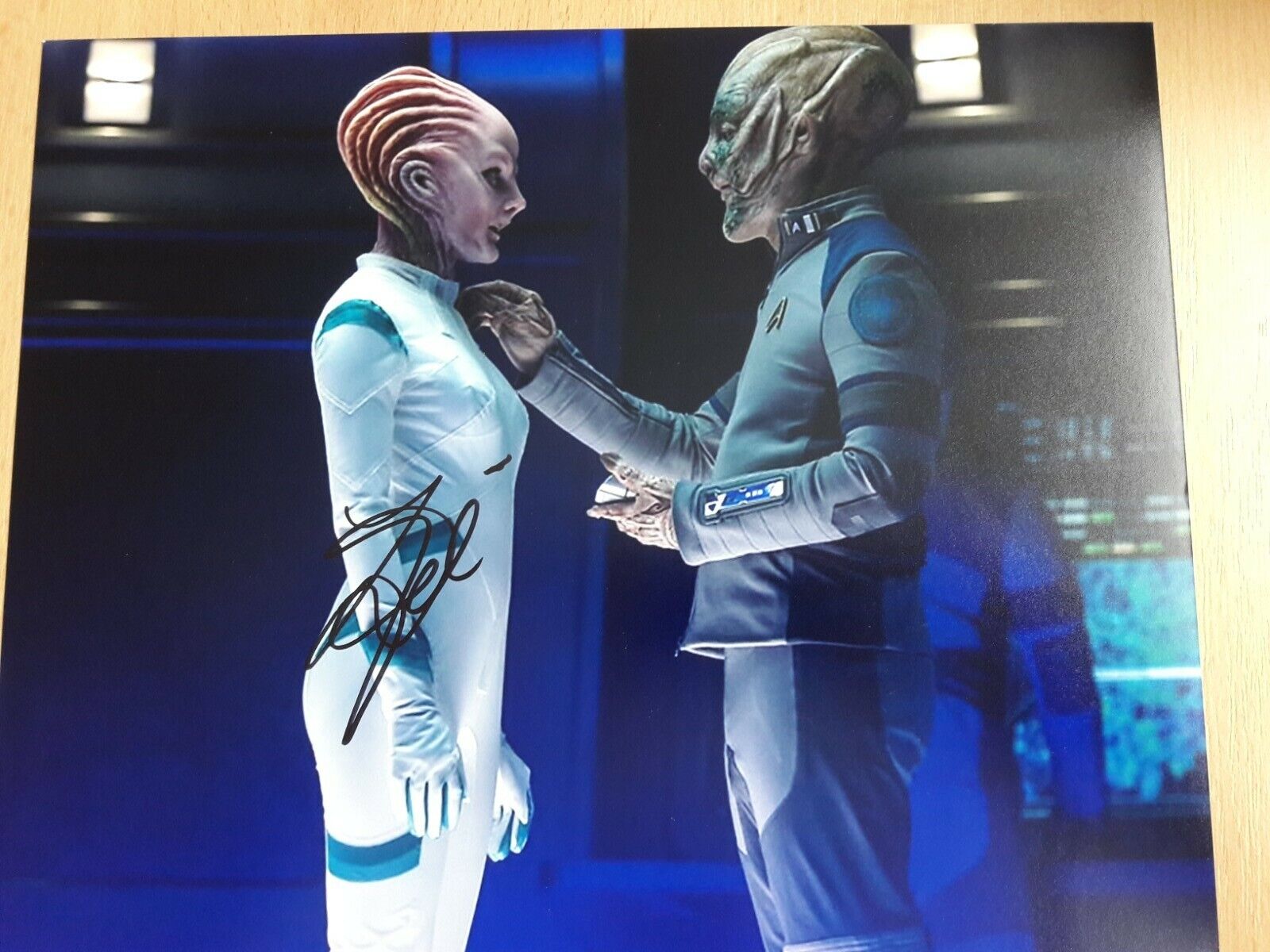 Lydia Wilson Autograph - actress signed Star Trek Beyond movie Photo Poster painting - Kalara