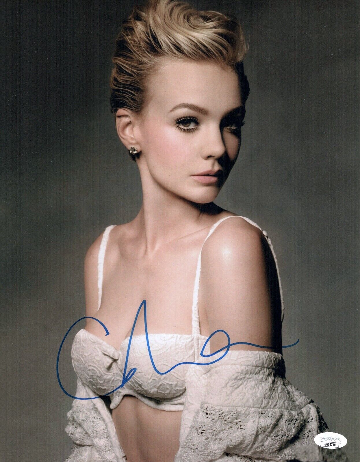 CAREY MULLIGAN Signed SEXY 11X14 Photo Poster painting DRIVE Autograph GREAT GATSBY JSA COA