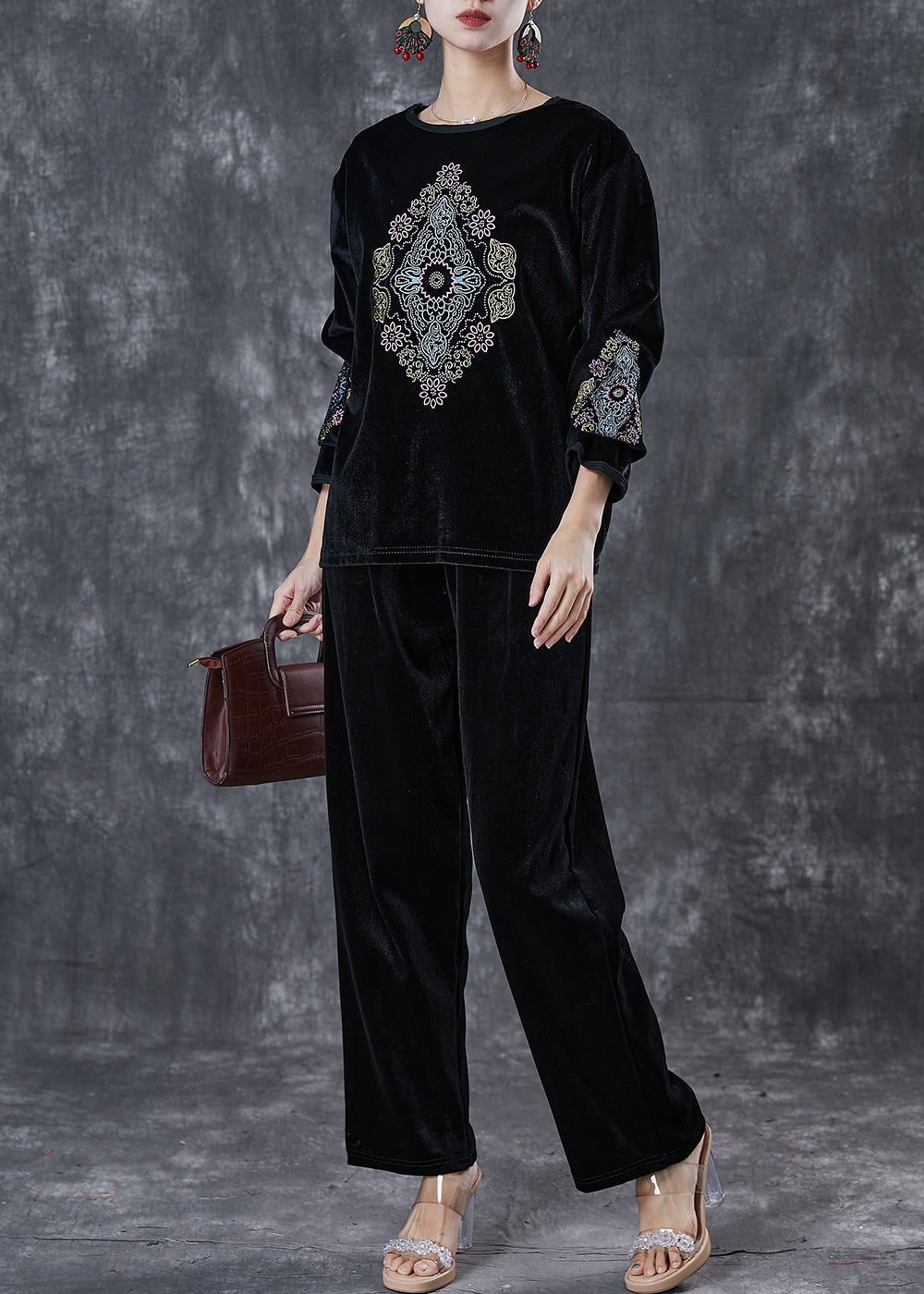 VCSHOES Loose Black O-Neck Embroideried Silk Velour Two Piece Suit Set Spring