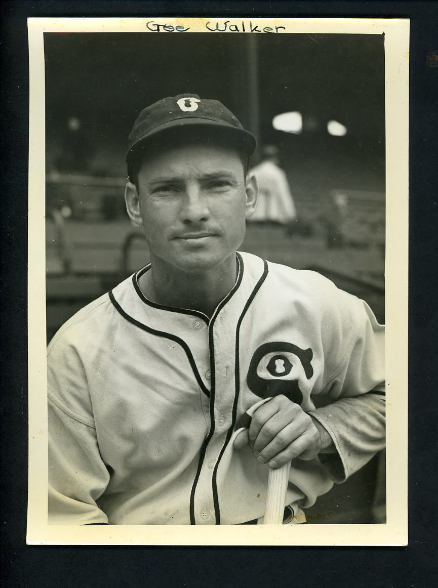 Gee Walker circa 1938 Type 1 Press Photo Poster painting Chicago White Sox