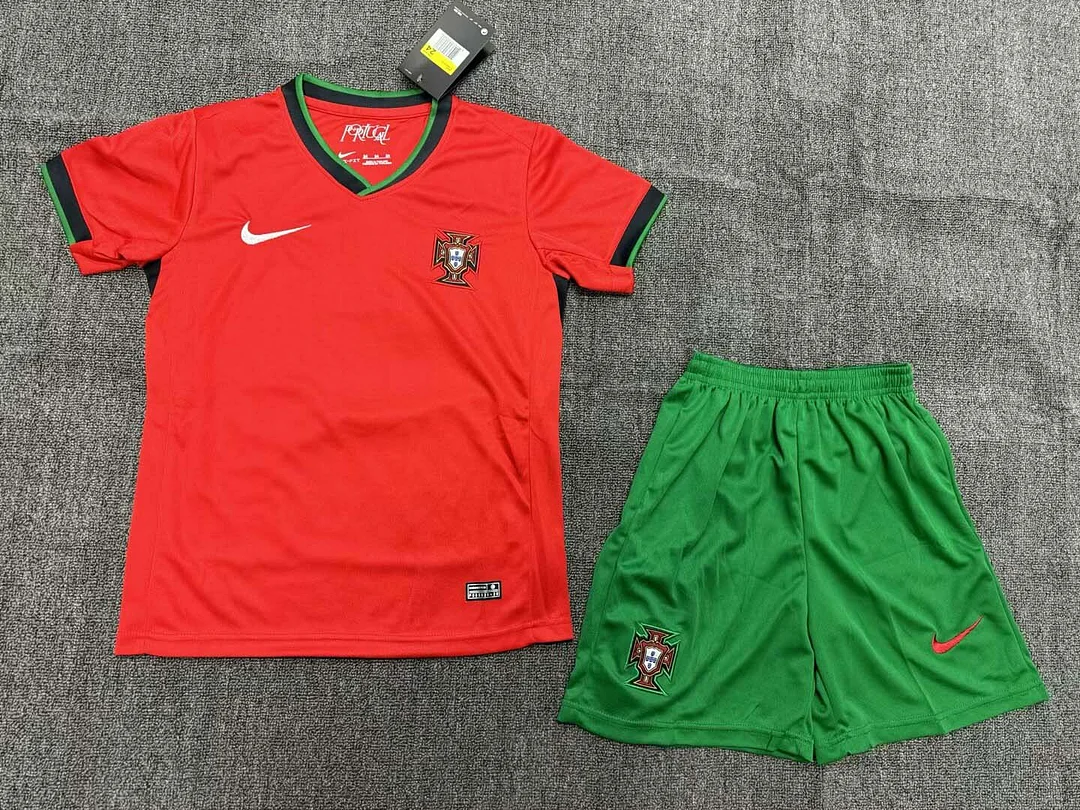 KIDS-24-25-A-POR-SS-A06915