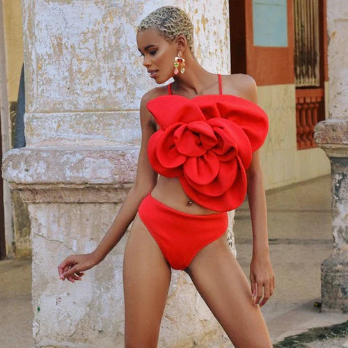 DIVE INTO STYLE: UNVEILING STUNNING SWIMWEAR PIECES FOR THE SUMMER SEASON