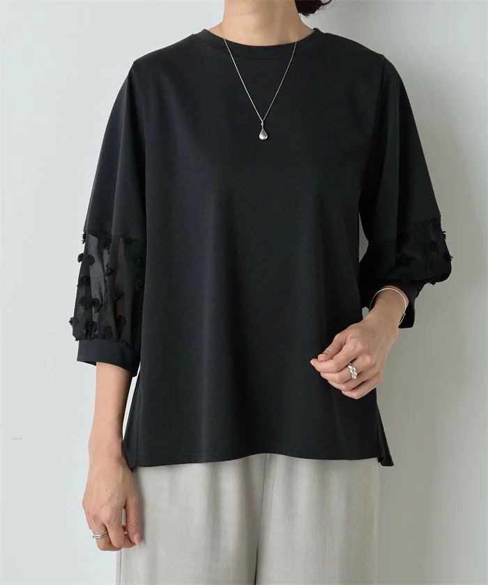 透かし彫り ラウンドネック 新作 ゆったりトップス おしゃれ ファッション 人気  Tシャツ