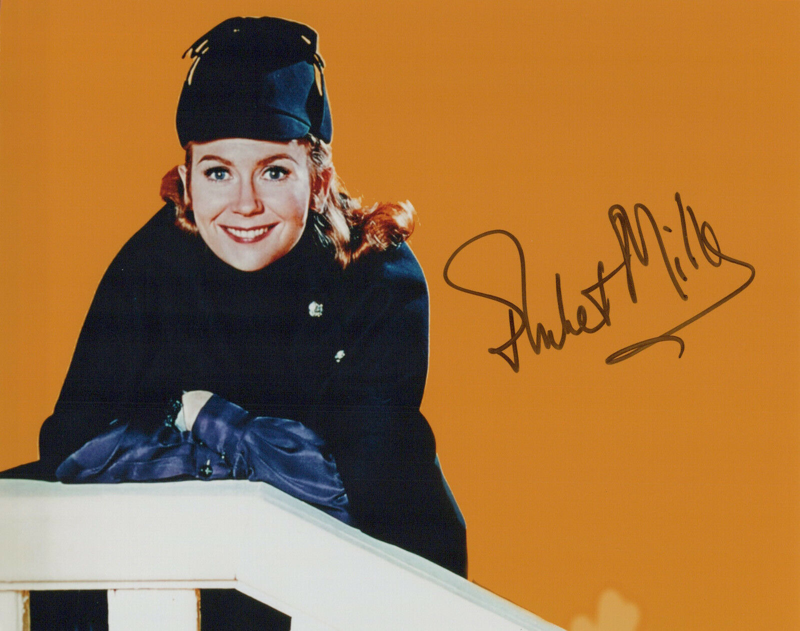 Juliet Mills signed 8x10 Photo Poster painting