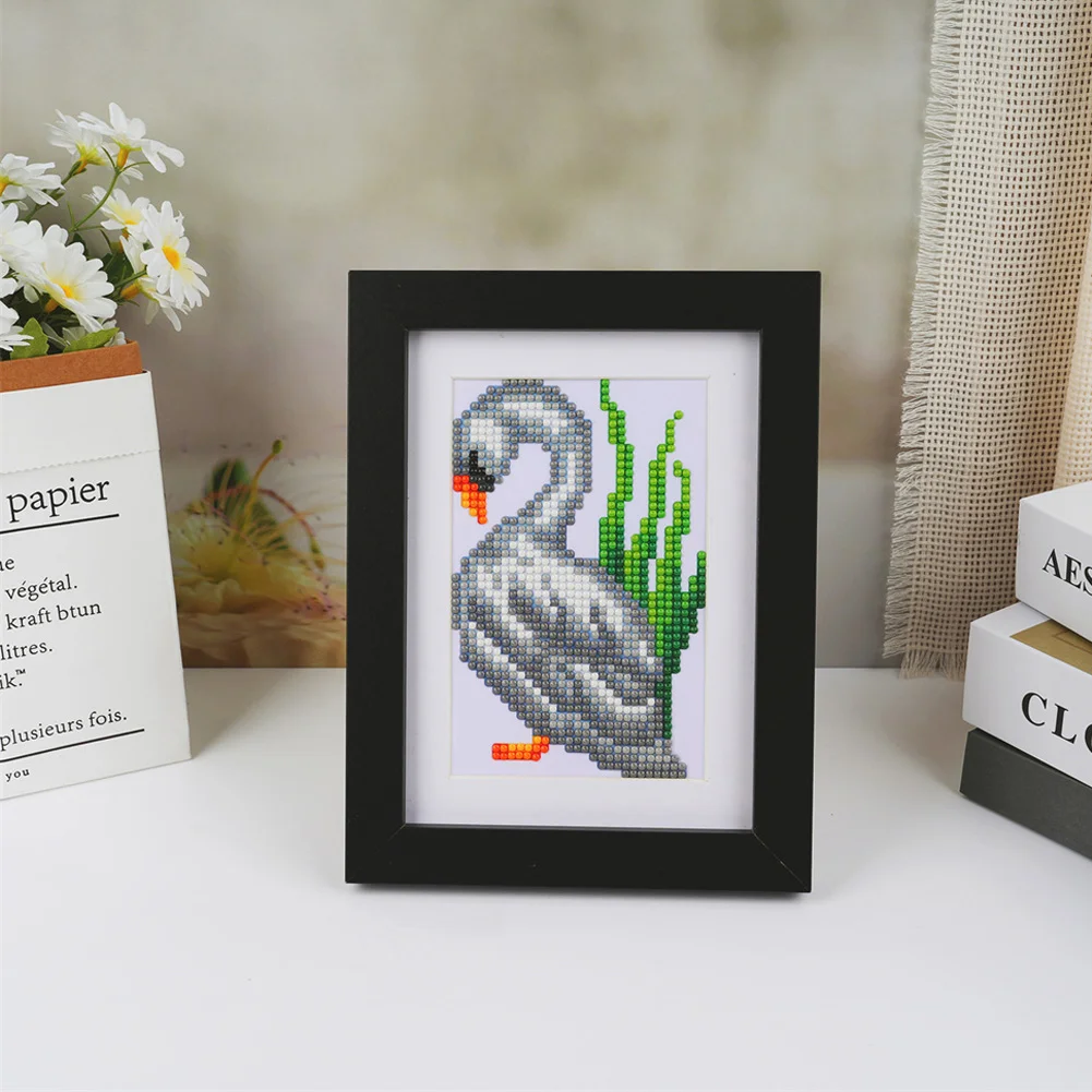 8pcs Animal DIY Mini Partial Round Diamond Painting Set Desktop Decor No Frame(12*17cm)