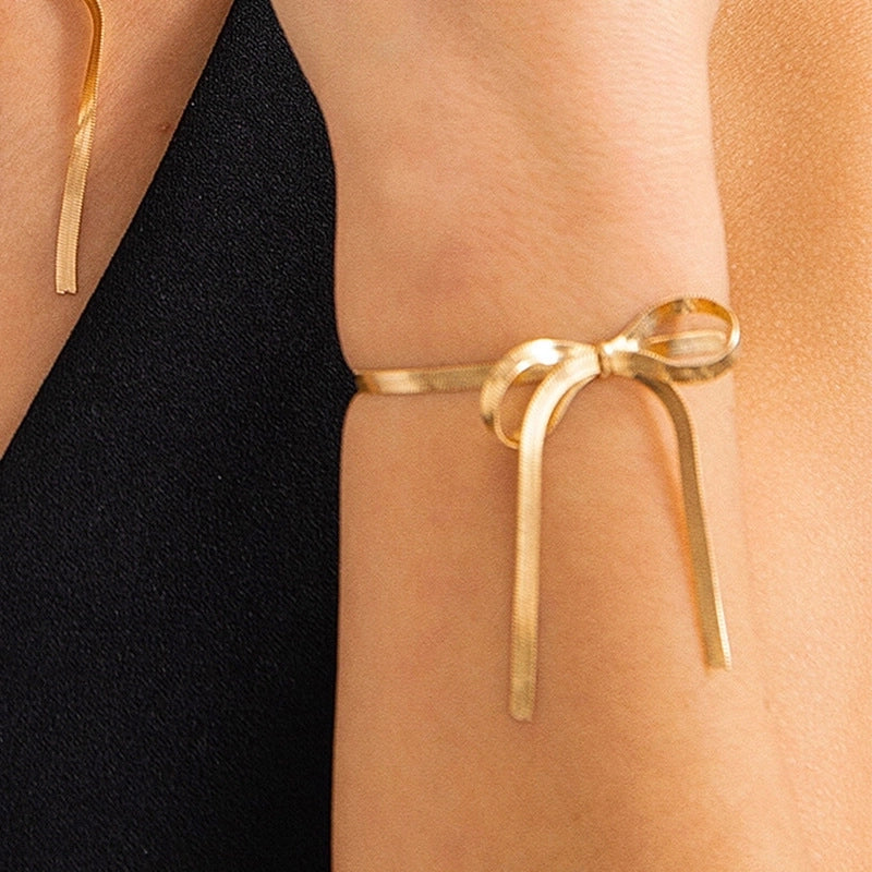 Basic Heart Shape Solid Color Bow Knot Titanium Steel Bracelets In Bulk