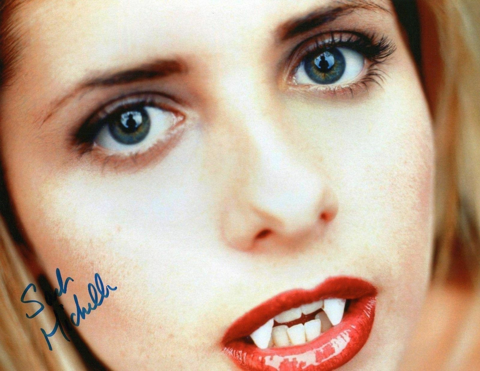 SARAH MICHELLE GELLAR AUTOGRAPHED SIGNED A4 PP POSTER Photo Poster painting PRINT 32