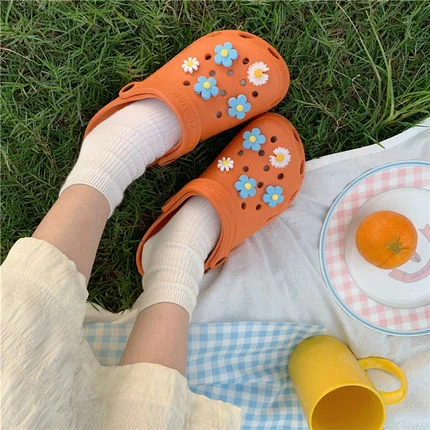 Woman Beach Slipper Cute Cartoon Flower Deco for Hole Shoes Antislip Thicken Shoes for Women 2021  Flat Garden DIY Croc Slippers