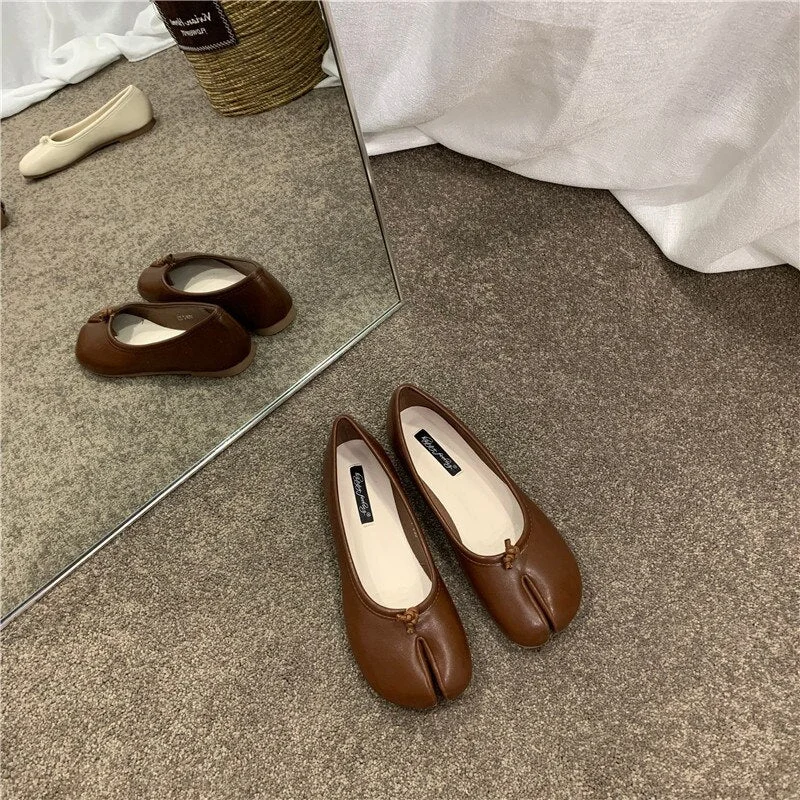 Women Shoes 2022 New Summer Split-toed Shoes Toes Lazy Horseshoe Flat Single Shoes Autumn Loafers Comfortable Pregnant Mother