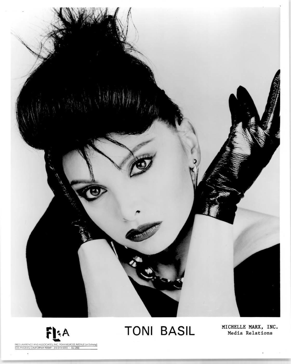 Toni Basil - 8x10 Headshot Photo Poster painting - Singer 80's