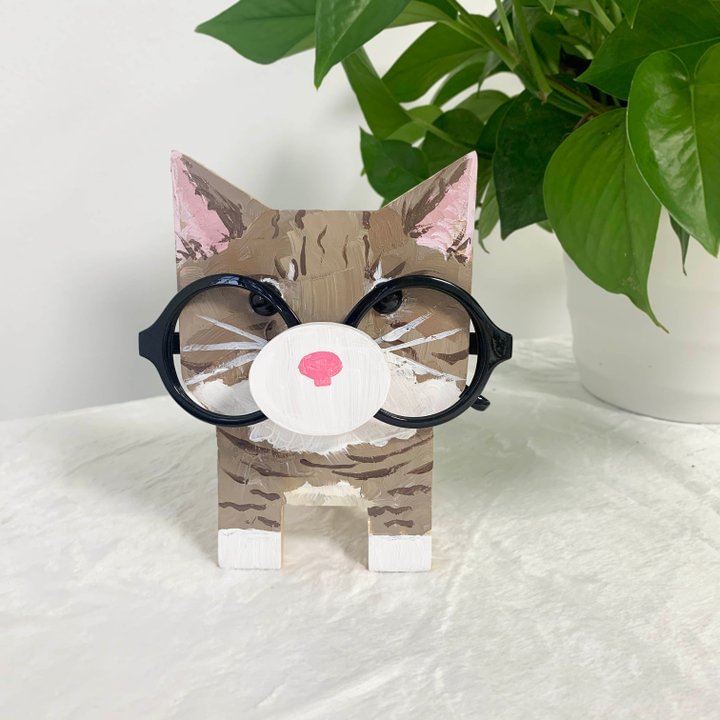 Cute Little Gray Cat Eyeglasses Stand