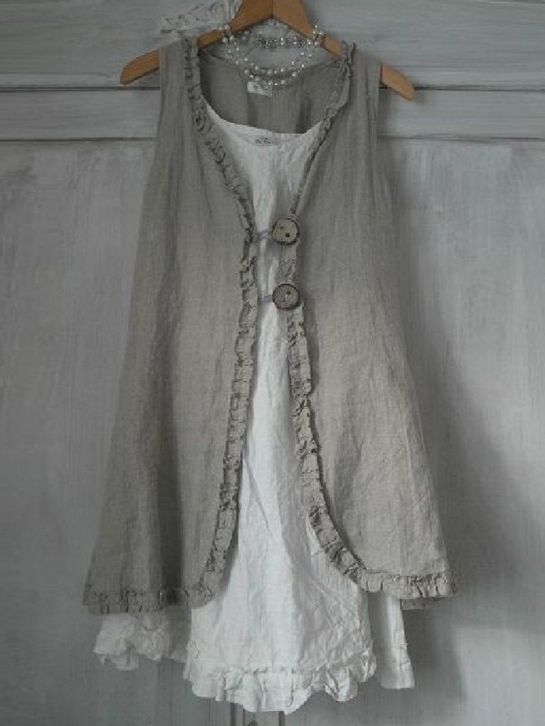 Buttoned Ruffled Sleeveless Linen Solid Shirts & Tops Linen | EGEMISS