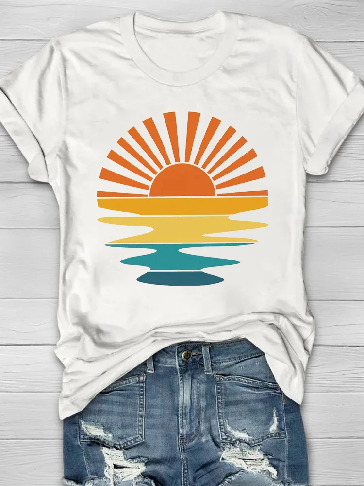 Retro Summer Sunset Print Women's T-shirt