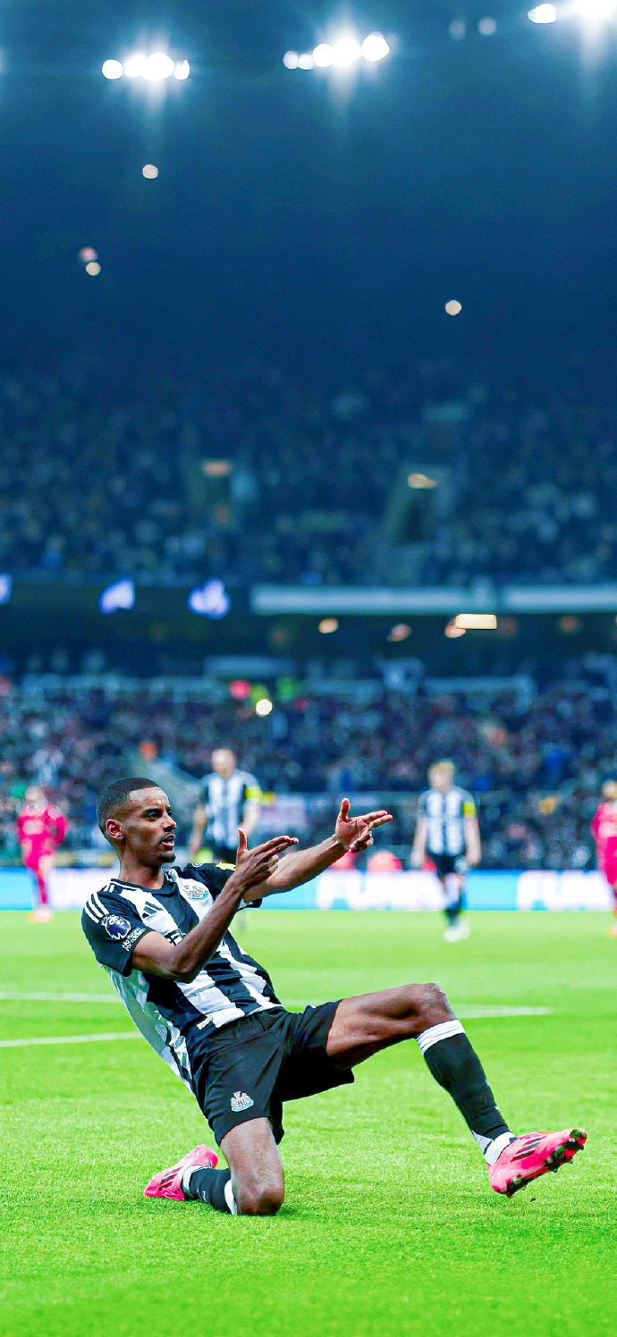 Newcastle Responds to Isak: No Summer Exit Promise Ever Madejersey|football shirt|football kit|football sportswear