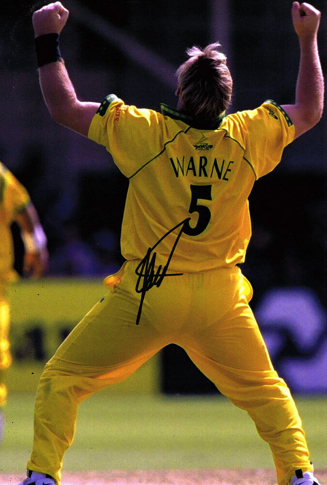 Shane Warne SIGNED 700 Test Wickets 12x8 Photo Poster painting AFTAL