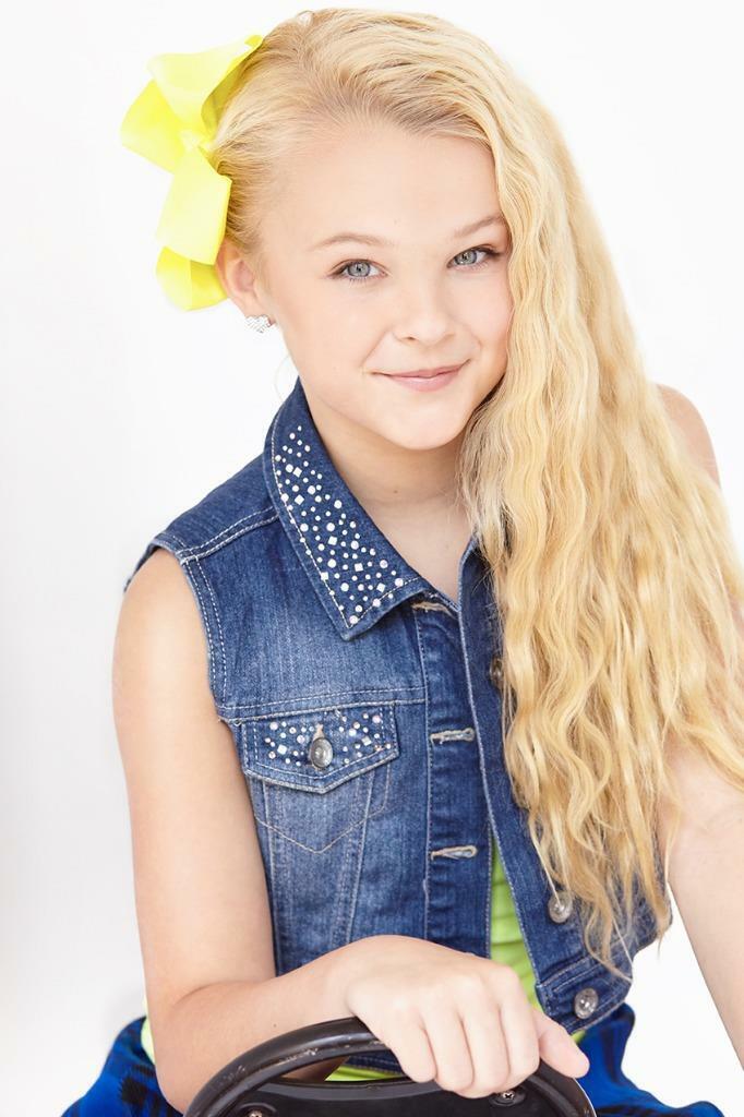 JoJo Siwa 8x10 Picture Simply Stunning Photo Poster painting Gorgeous Celebrity #19