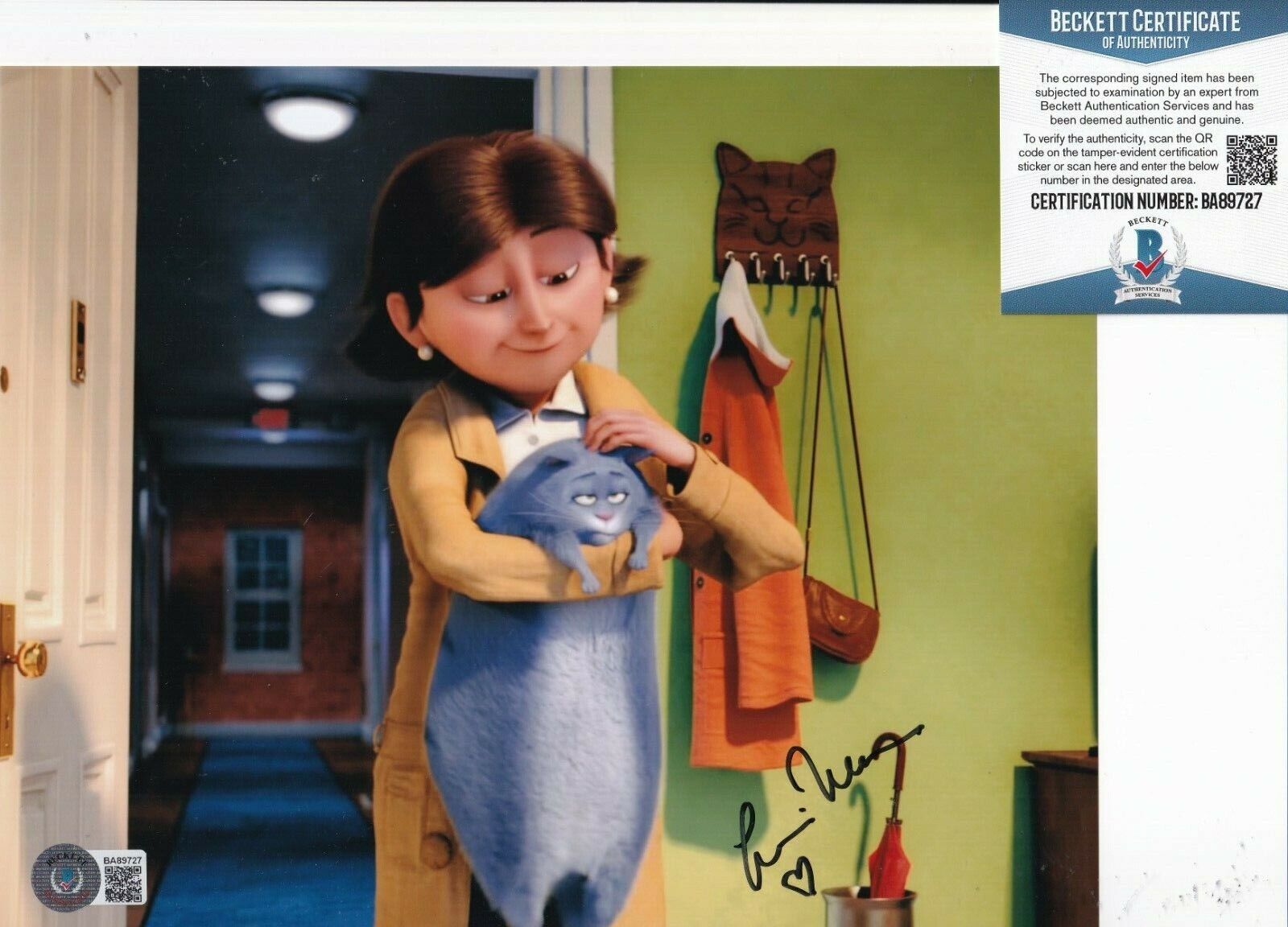 LARAINE NEWMAN signed (THE SECRET LIFE OF PETS) 8X10 Photo Poster painting BECKETT BAS BA89727