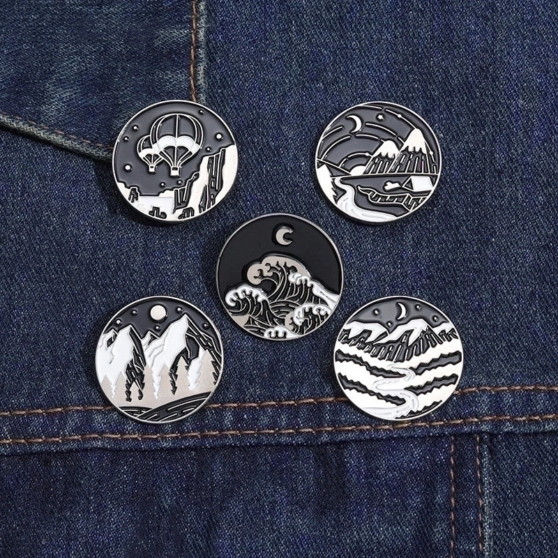 Casual Cartoon Style Starry Sky Ink Painting Ocean Alloy Stamping Stoving Varnish Unisex Brooches