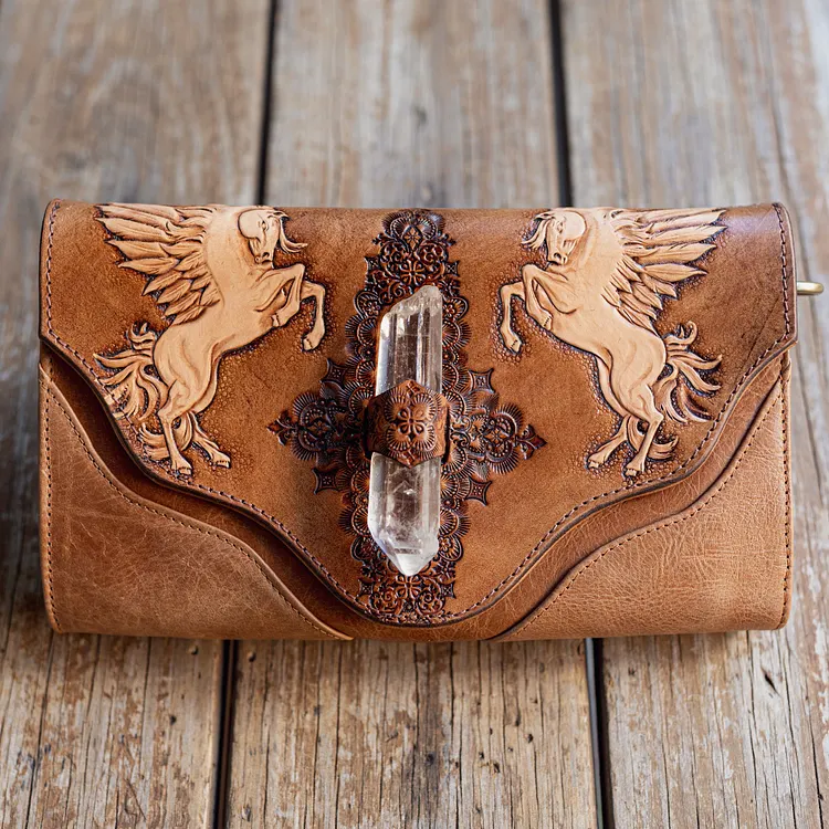 Pegasus Clutch with Quartz Crystal