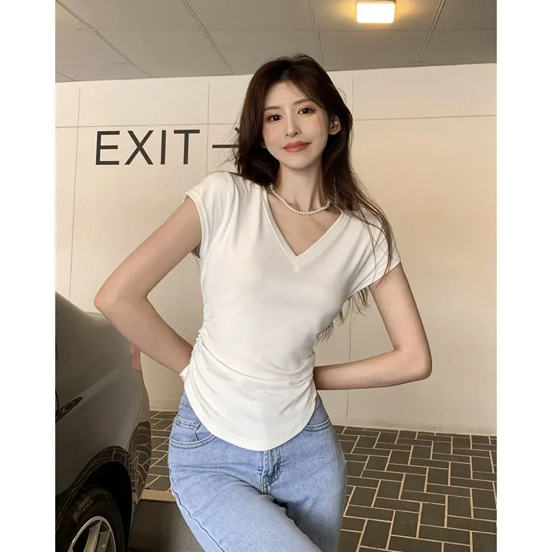Brownm Brownm Desire Wind V-Neck Short-Sleeved T-Shirt Women's Wear 2024 Summer New Slim Show Thin Design Sense Students Pure Color Jacket Tide