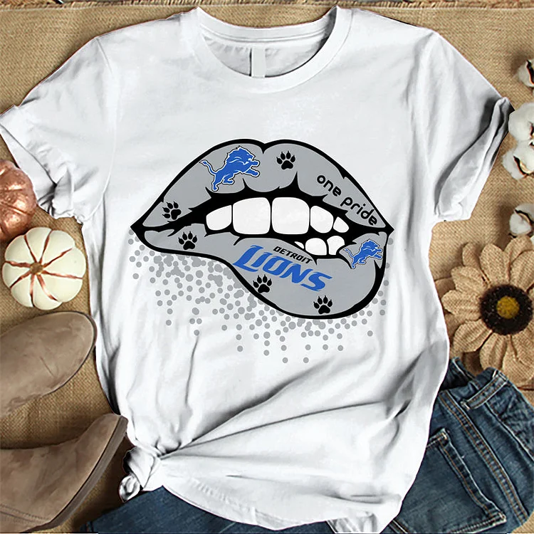 Detroit Lions Women's White Relaxed T-Shirt
