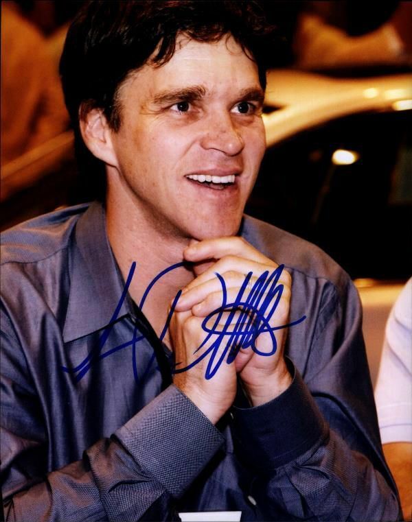 Luc Robitaille authentic signed hockey 8x10 Photo Poster painting W/Cert Autographed 325k1