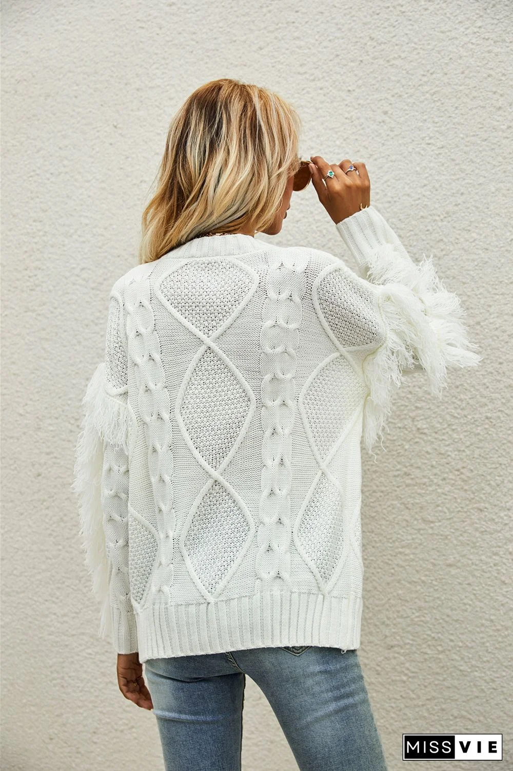 Round Neck Long Sleeve Cable Knit Design Sweater