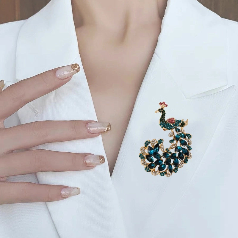 Peacock Senior Brooch Fashion Animal Corsage Cute Alloy Pin Clothing Accessories Gift Jewelry