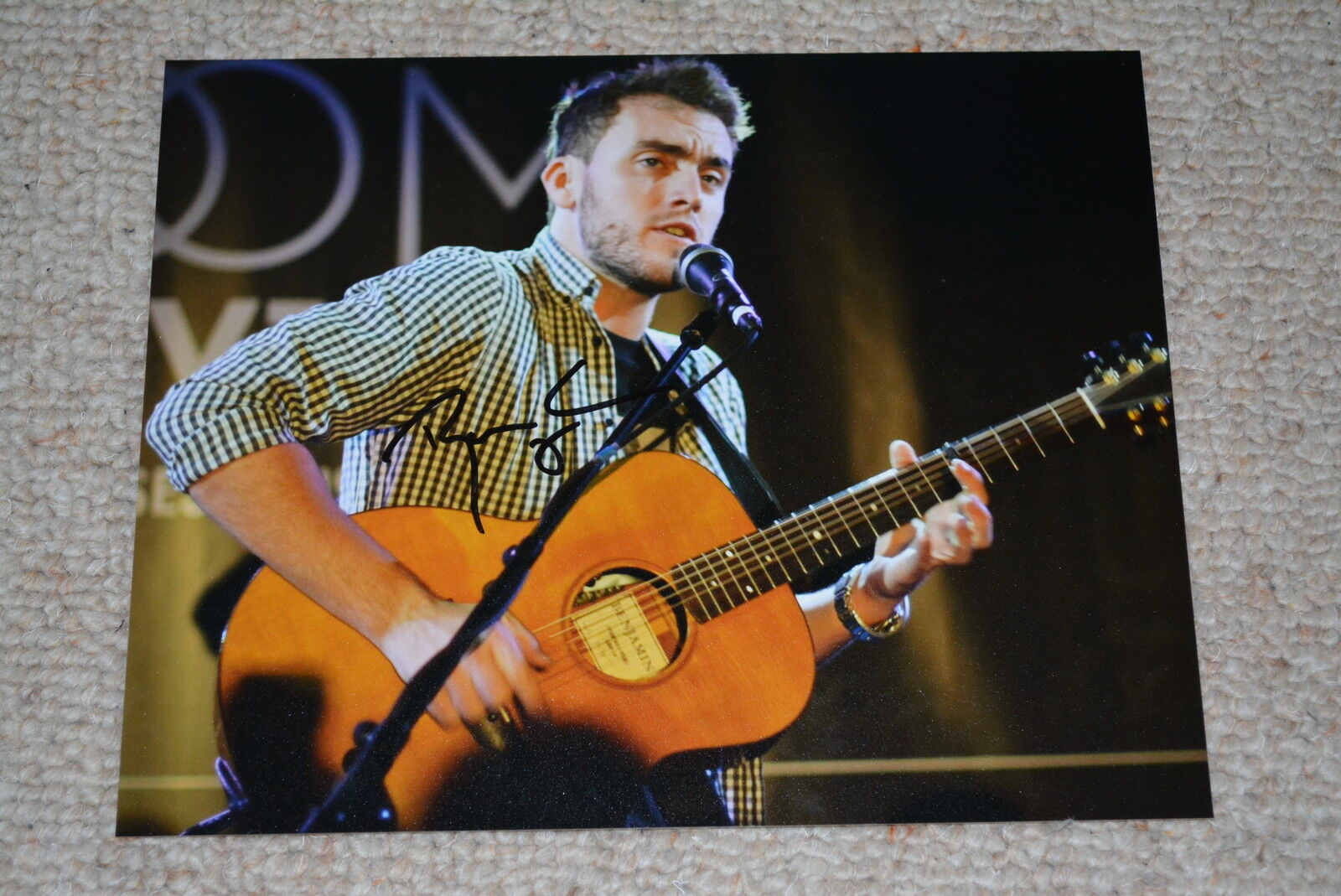 RYAN KEEN signed autograph In Person 8x10 (20x25 cm)