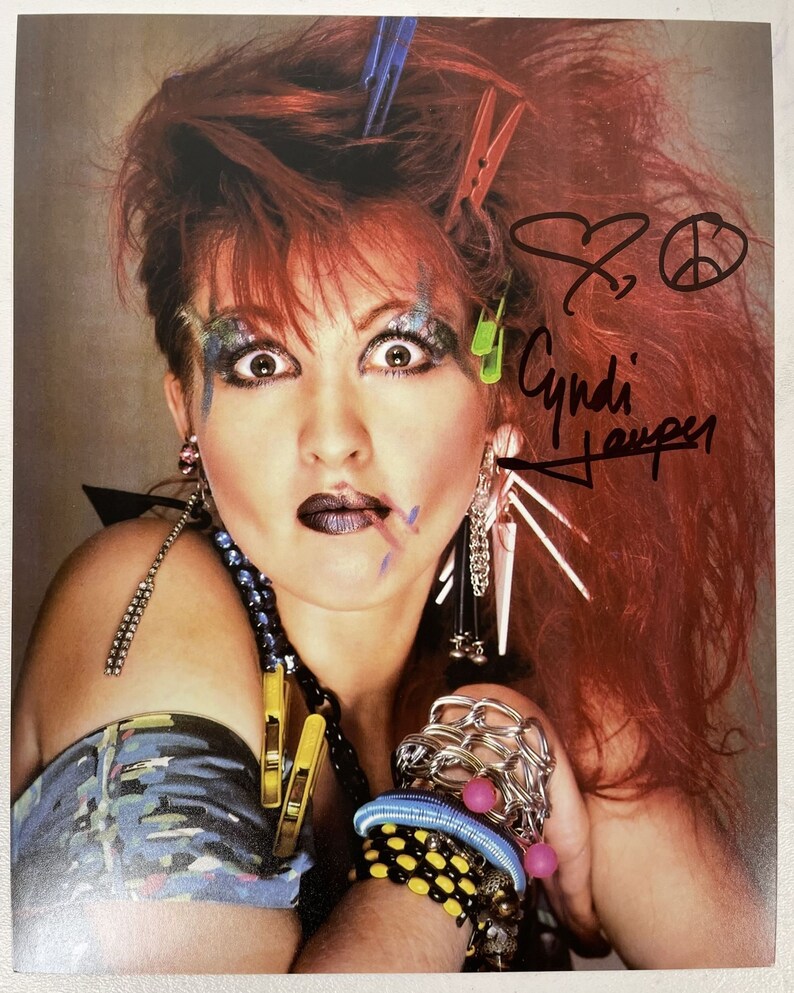 Cyndi Lauper Signed Autographed Glossy 8x10 Photo Poster painting - COA Matching Holograms