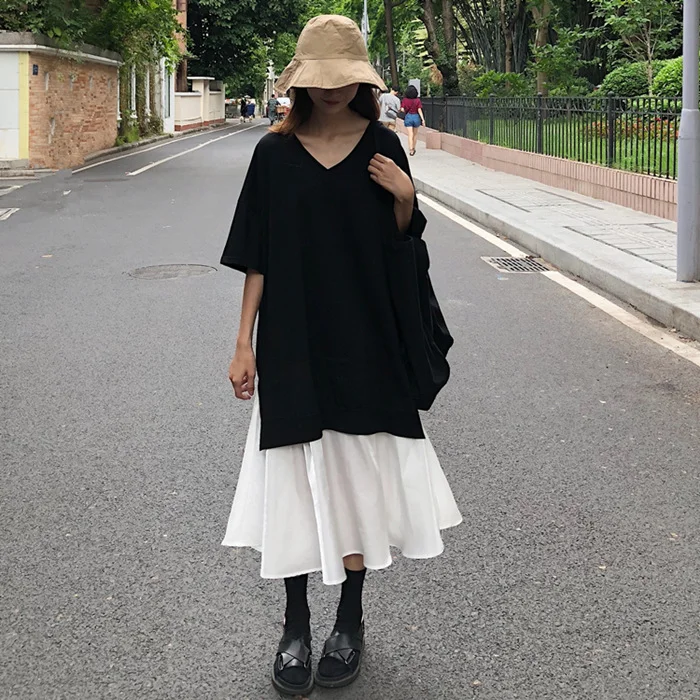 Literary Black White Short Sleeve Midi Dress