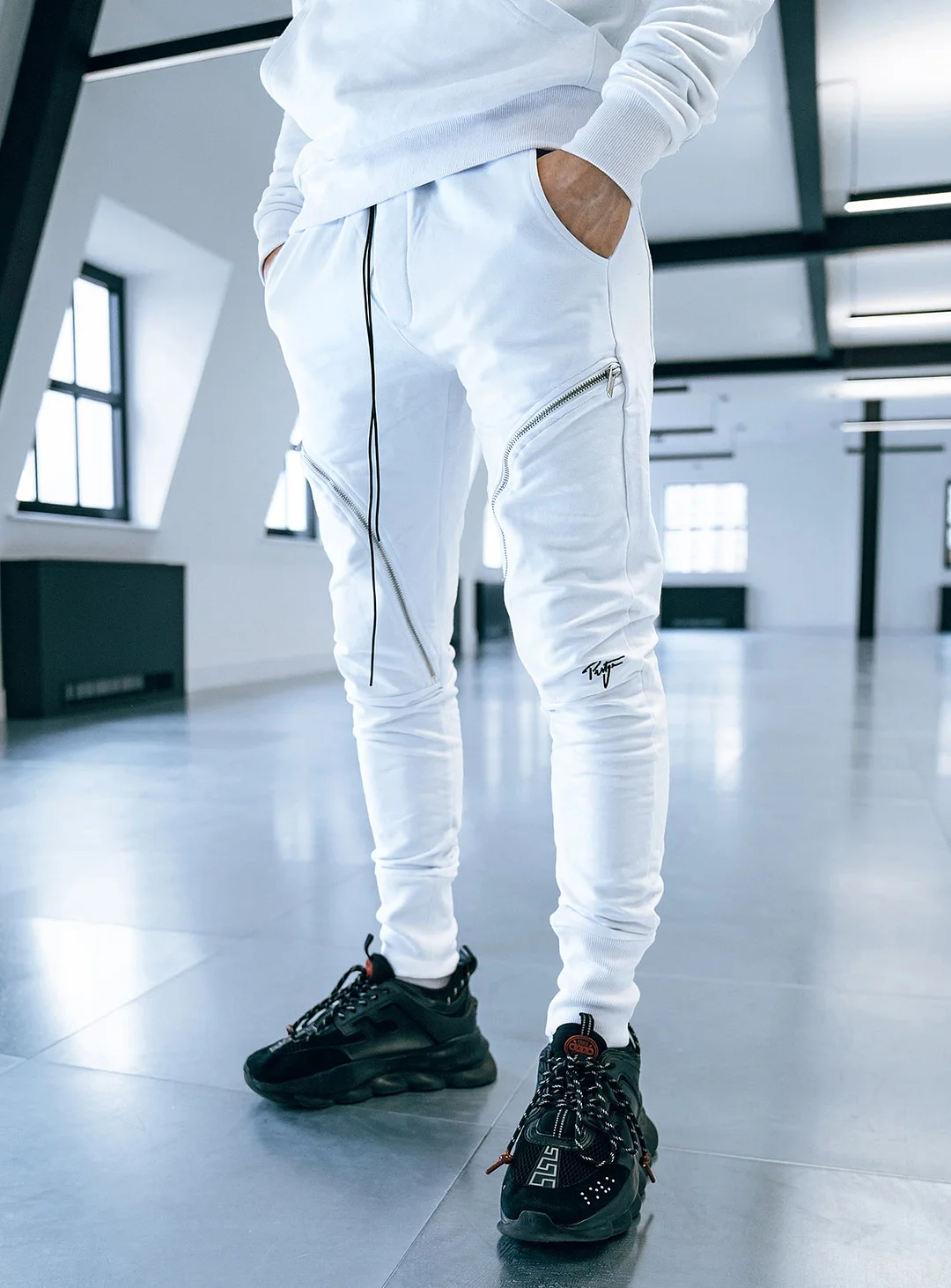 Signature Jogger Pants V1 in White