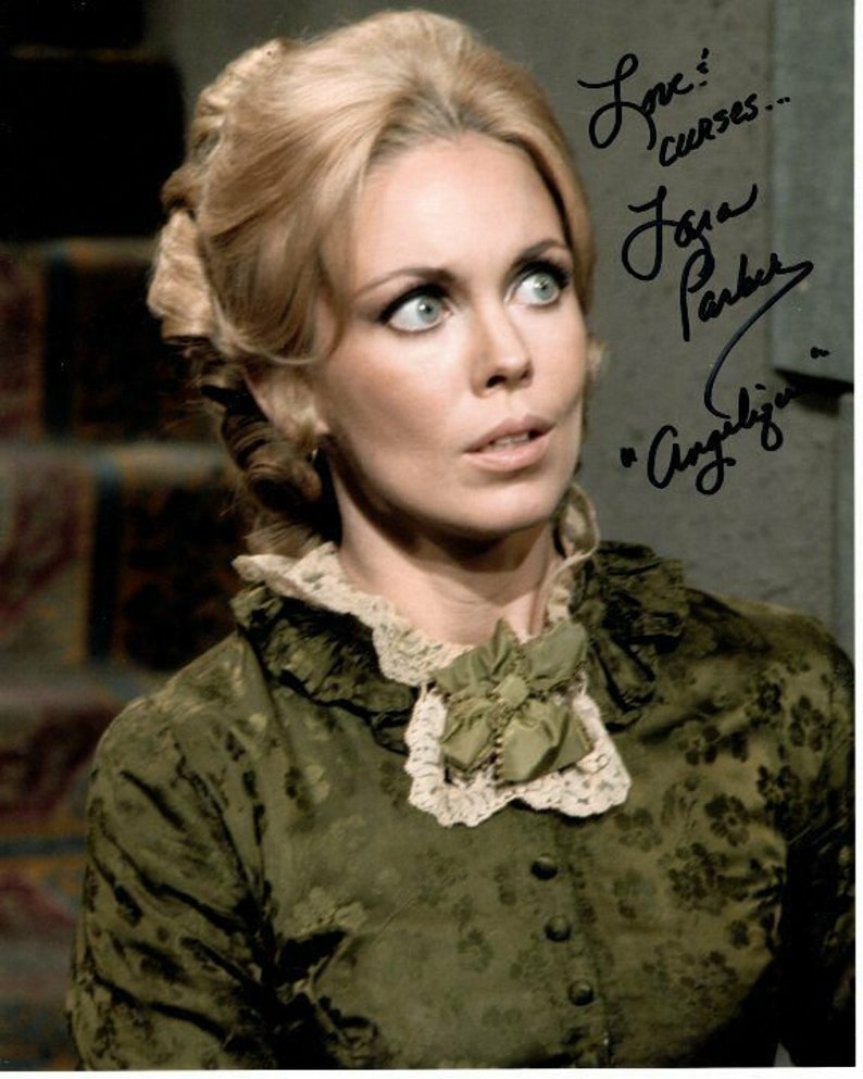 Lara parker signed autographed dark shadows angelique Photo Poster painting great content