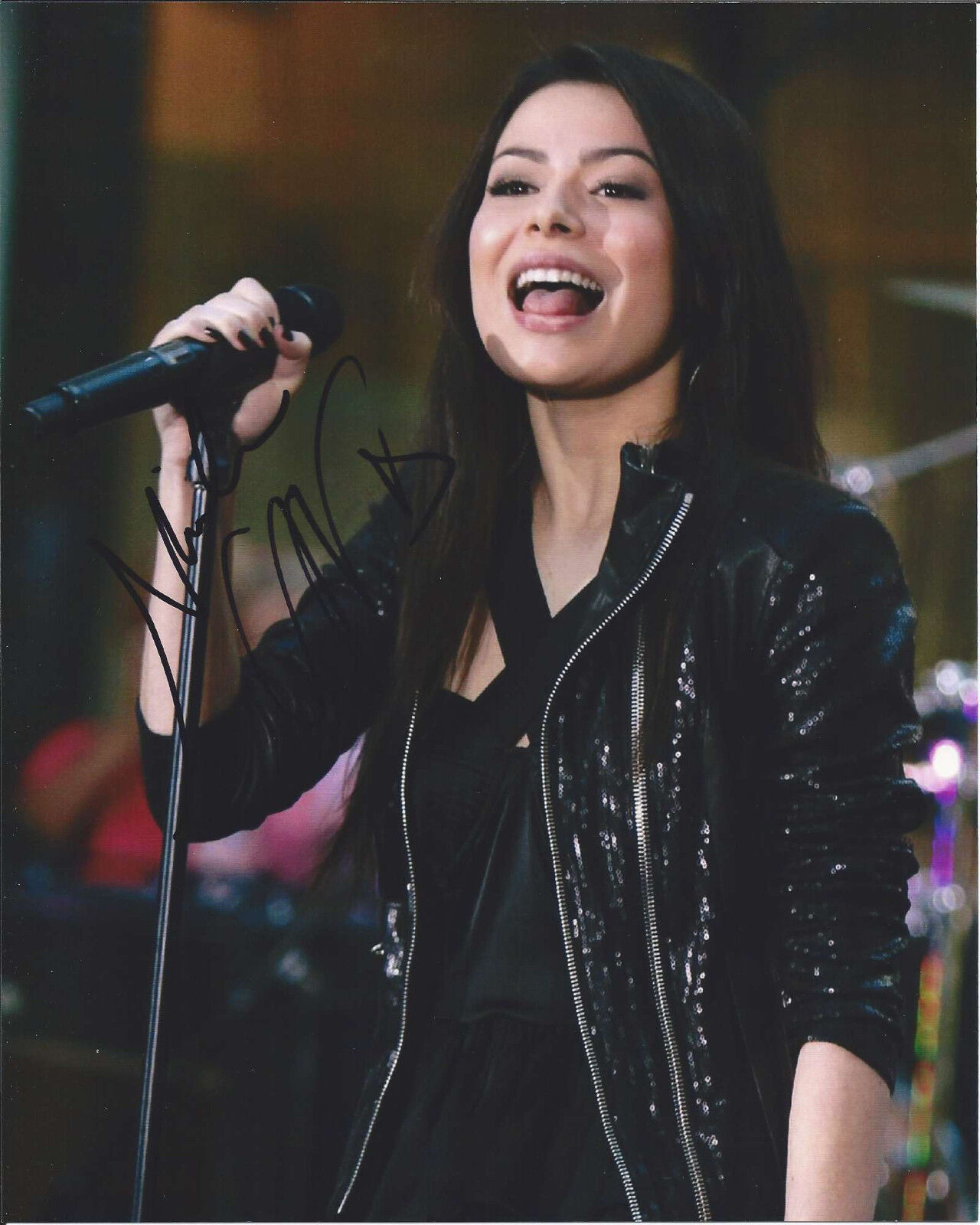 iCARLY MIRANDA COSGROVE HAND SIGNED AUTHENTIC 8X10 Photo Poster painting W/COA DESPICABLE ME