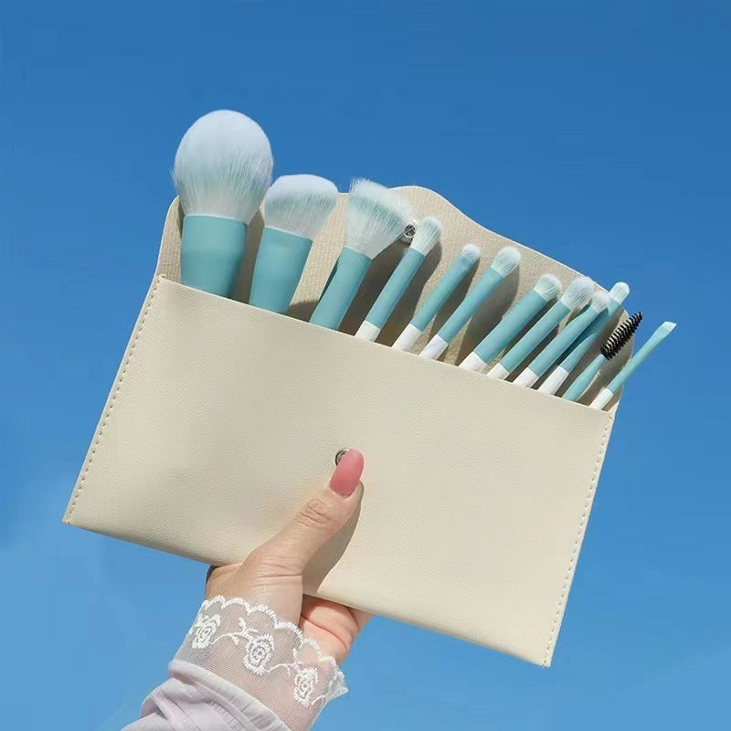 Minimalist Artificial Fiber Plastic Handgrip Makeup Brushes 1 Set