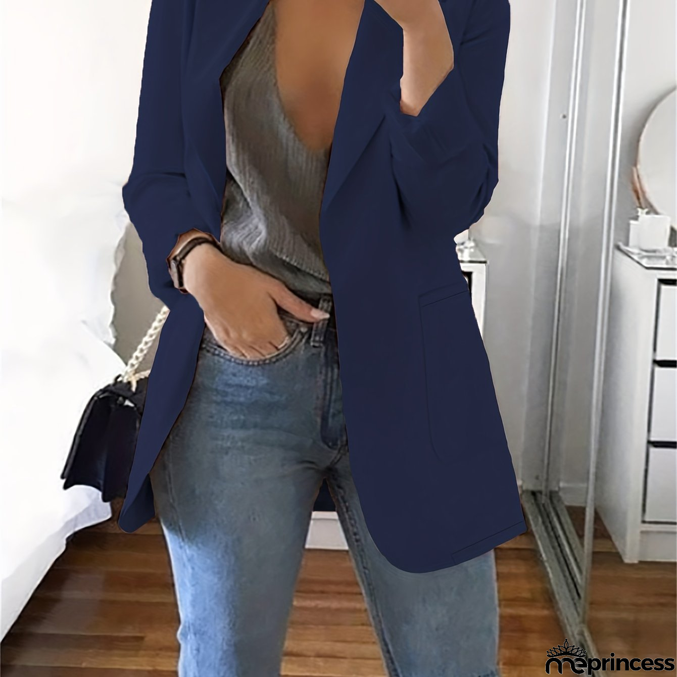 Effortless and Trendy Blazer