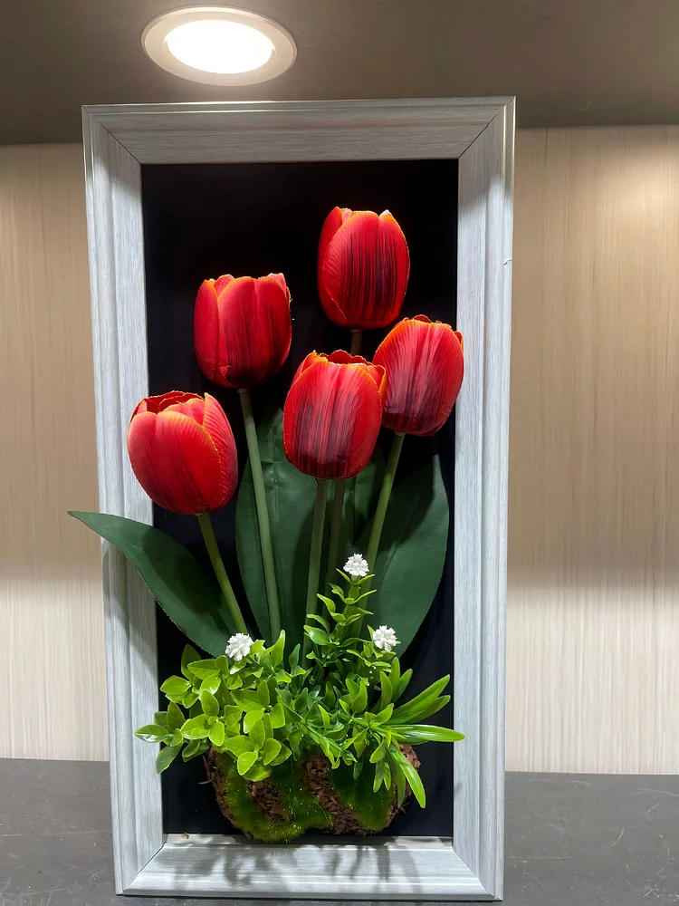 Artificial Red Tulip Photo Frame Flowers｜9.0*17.7 in