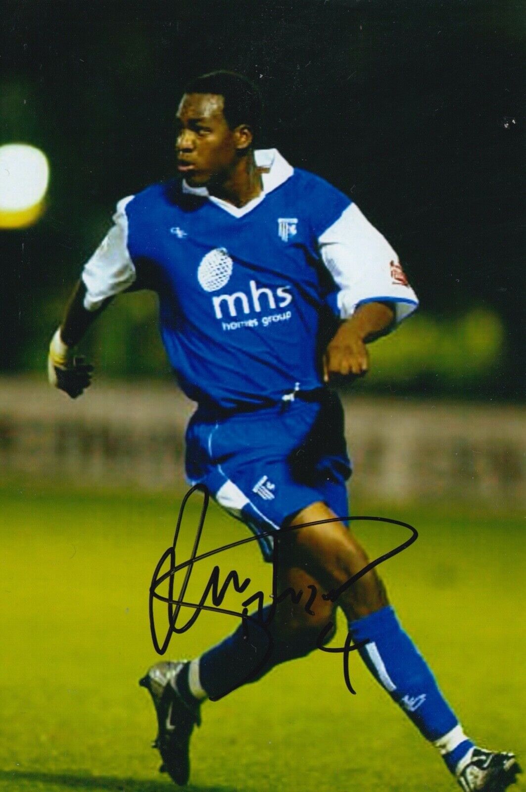 LEON JOHNSON HAND SIGNED 6X4 Photo Poster painting - FOOTBALL AUTOGRAPH - GILLINGHAM.