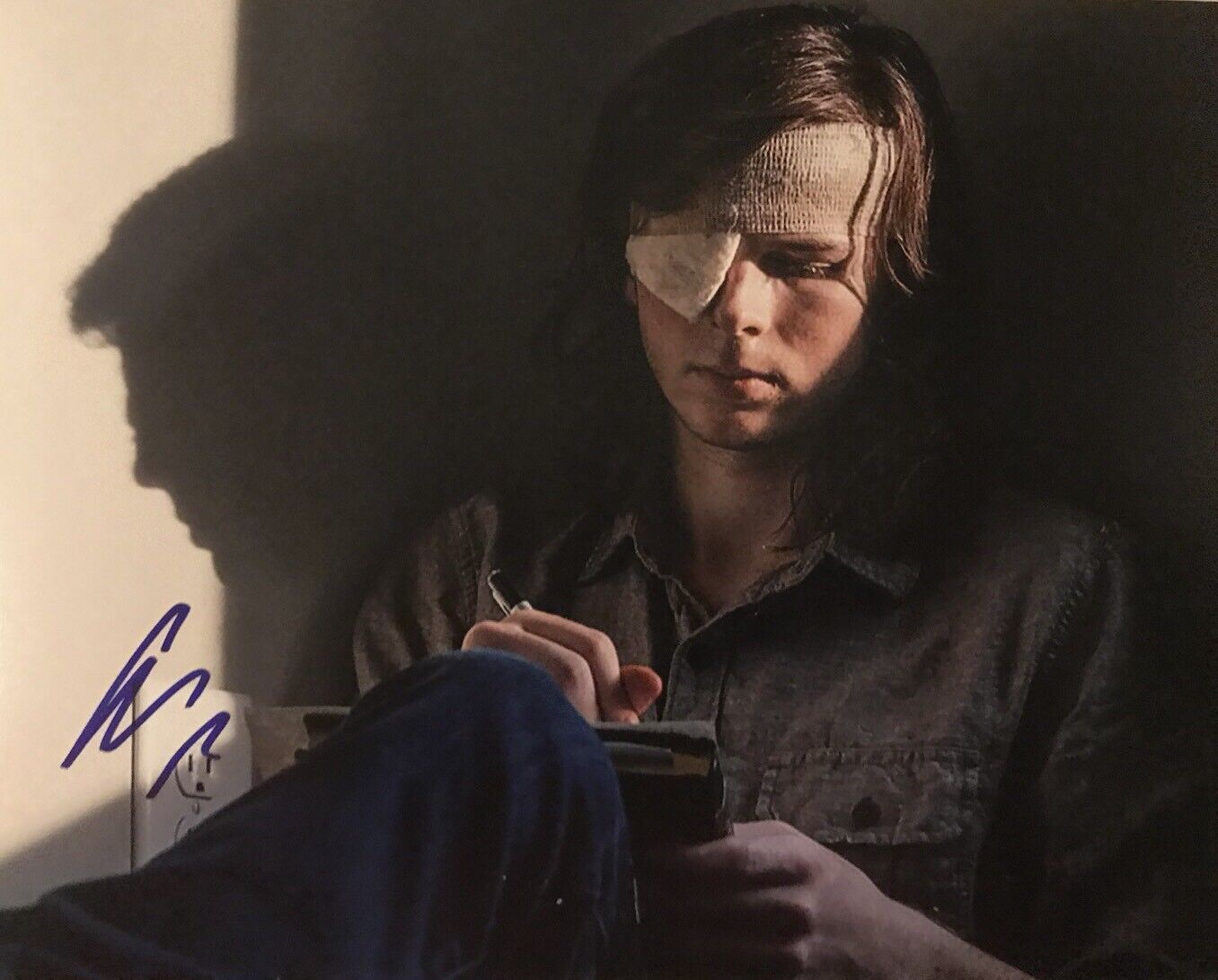 CHANDLER RIGGS HAND SIGNED 8x10 Photo Poster painting CARL THE WALKING DEAD AUTHENTIC RARE