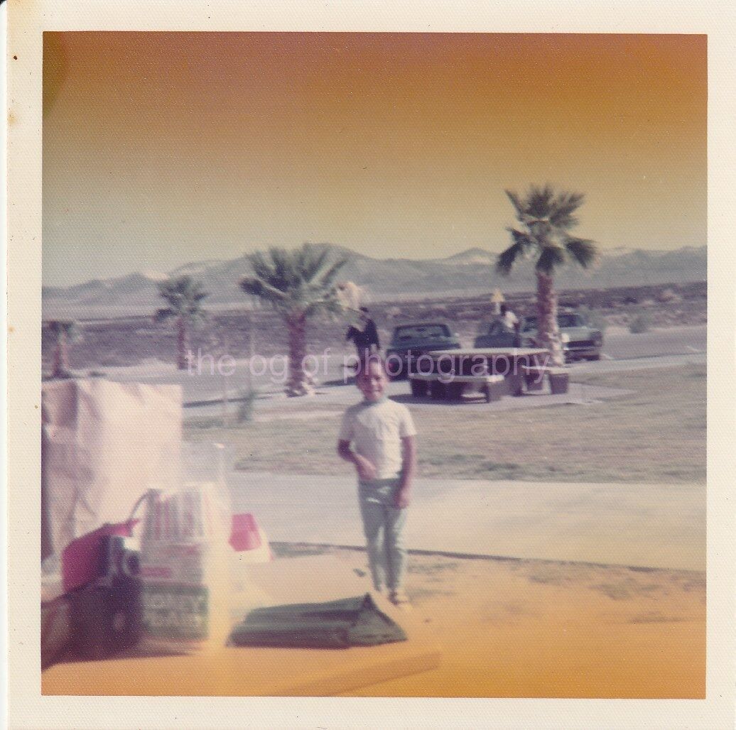 Desert Highway Rest Stop FOUND Photo Poster painting ColorUSA LITTLE KID 89 5