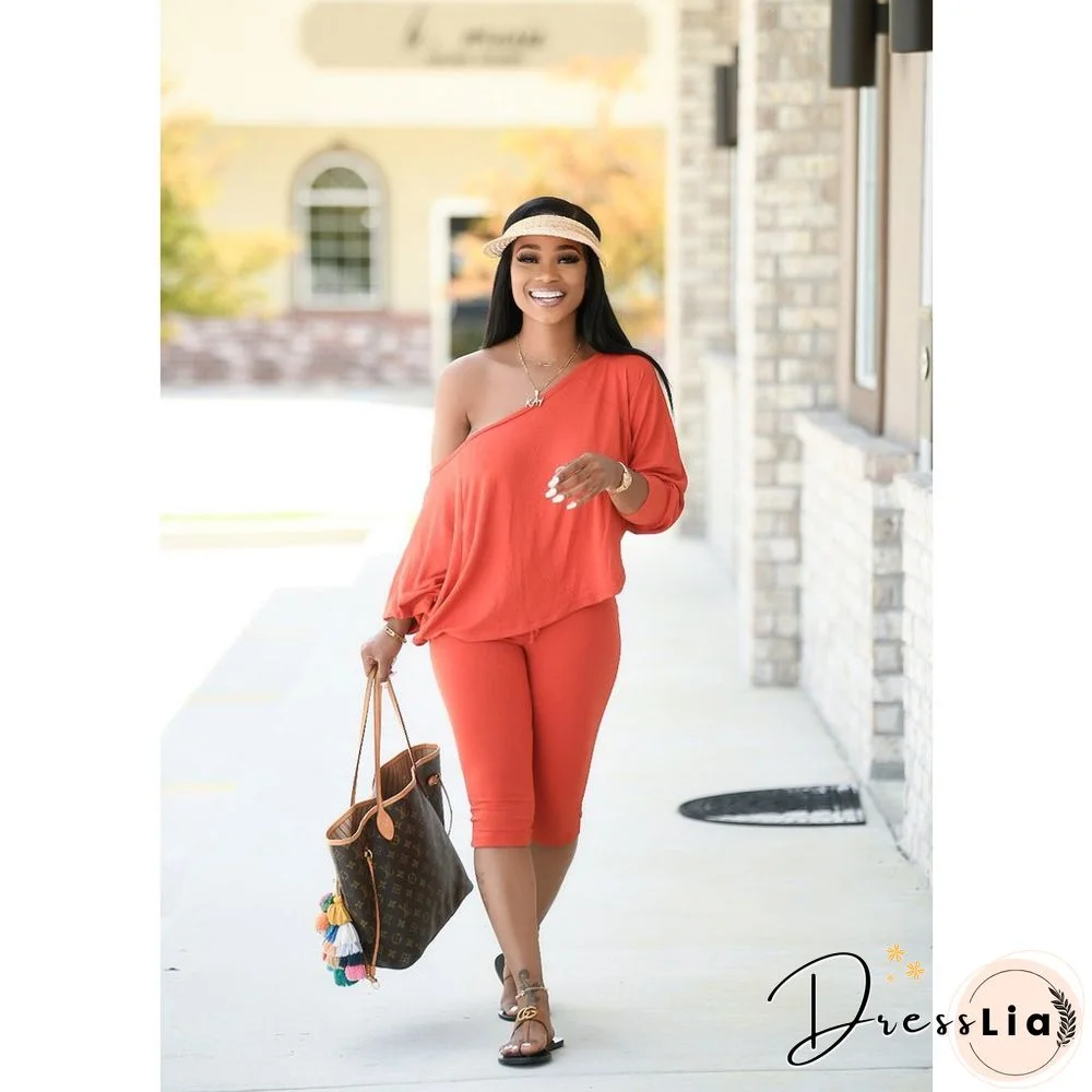 Solid-color Slant Shoulder Baggy T-shirt Cropped Pants Suit